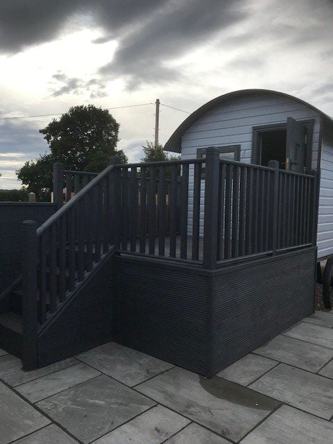 Mabel’s exterior and private deck